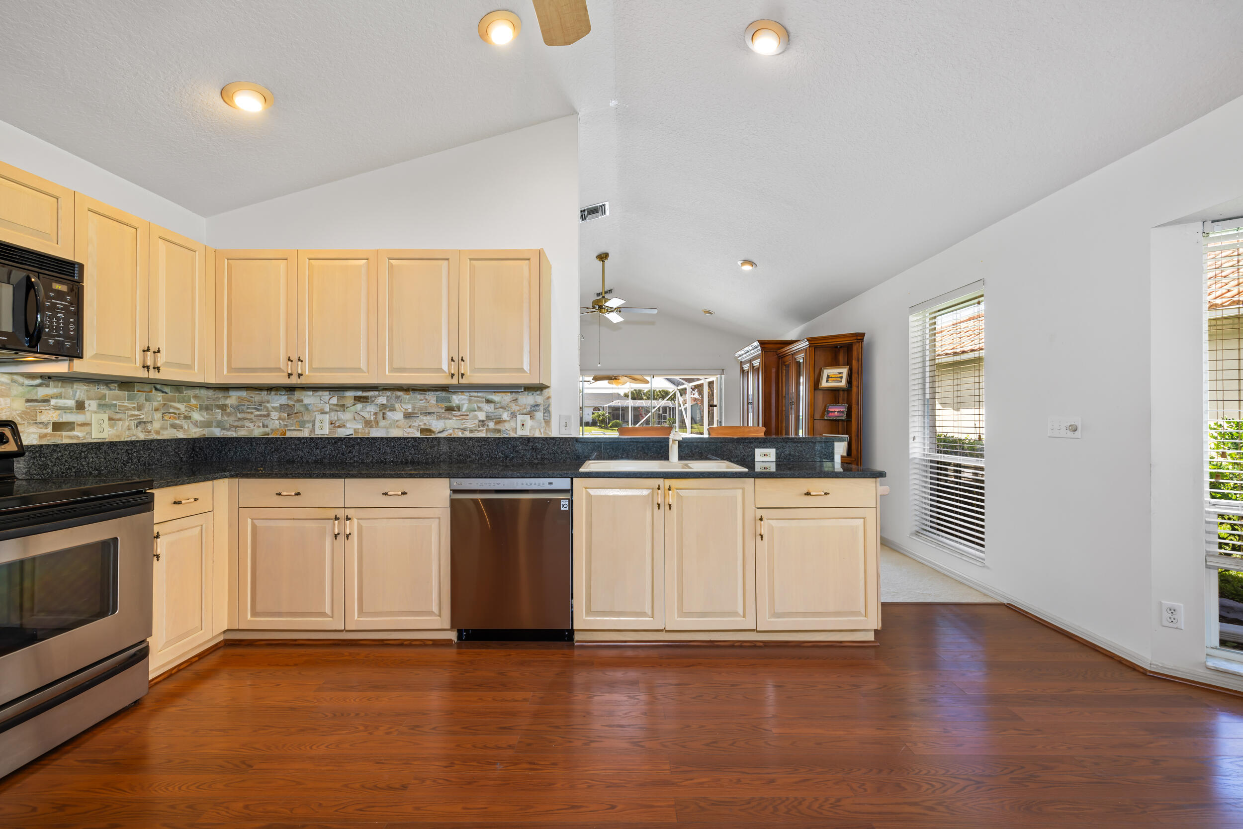 DANFORTH - Residential