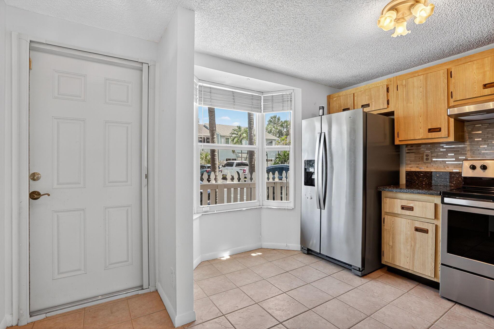 2599 NE 15th Street, Pompano Beach, FL, 33062/$399,999 1 2599 NE 15th Street