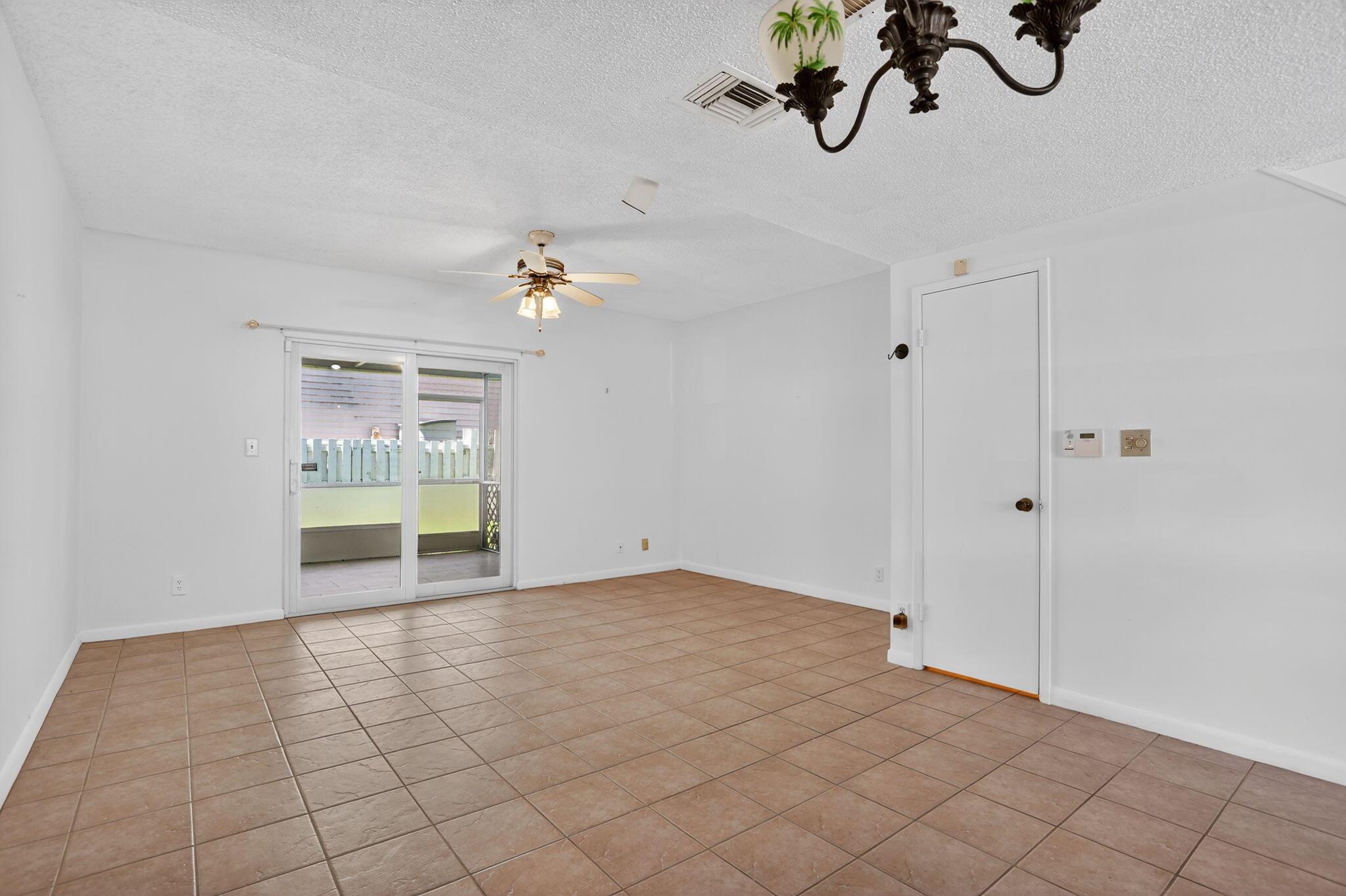 2599 NE 15th Street, Pompano Beach, FL, 33062/$399,999 4 2599 NE 15th Street
