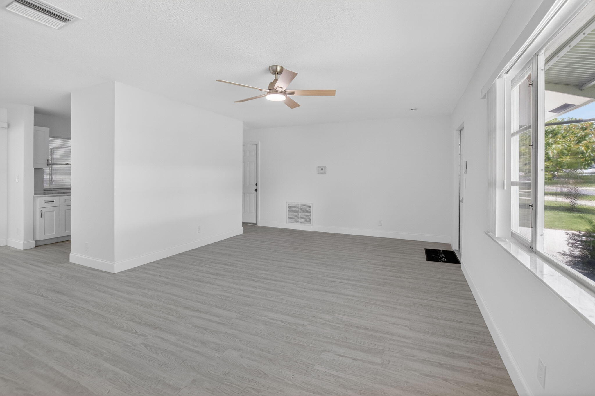 PALM BEACH LEISUREVILLE SEC 9 - Residential