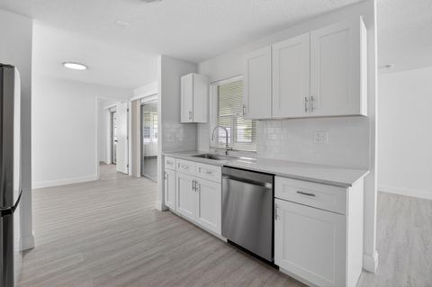 Tiny photo for 703 SW 18th Street, Boynton Beach, FL 33426 (MLS # B26021849)