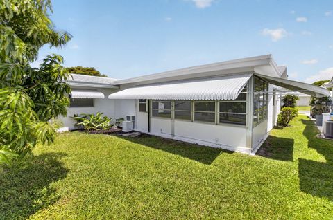 Tiny photo for 703 SW 18th Street, Boynton Beach, FL 33426 (MLS # B26021849)
