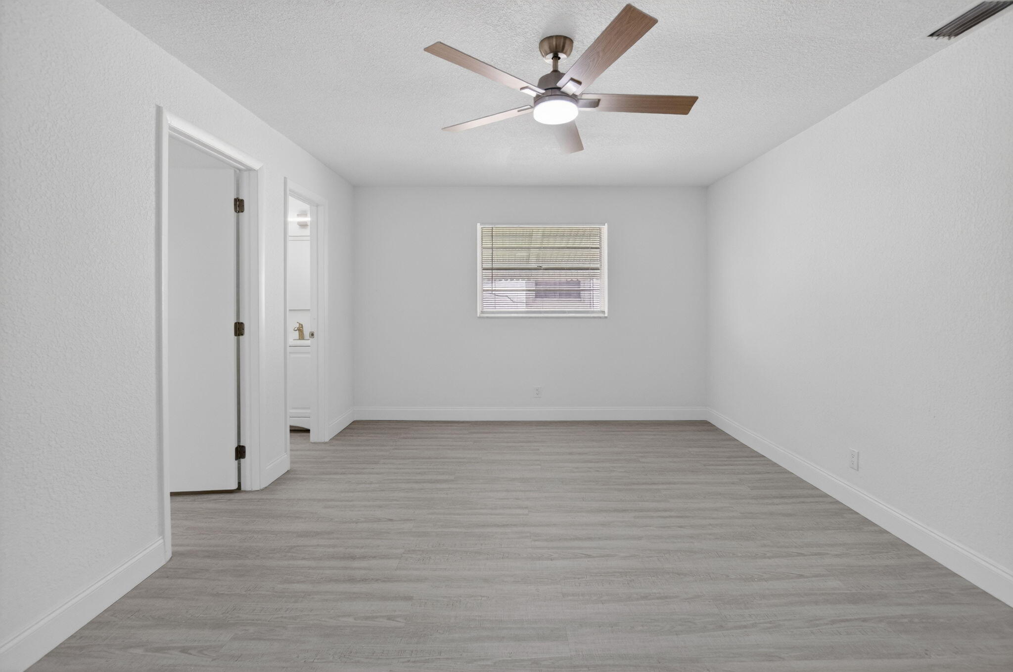 PALM BEACH LEISUREVILLE SEC 9 - Residential