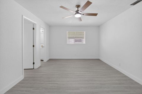 Tiny photo for 703 SW 18th Street, Boynton Beach, FL 33426 (MLS # B26021849)