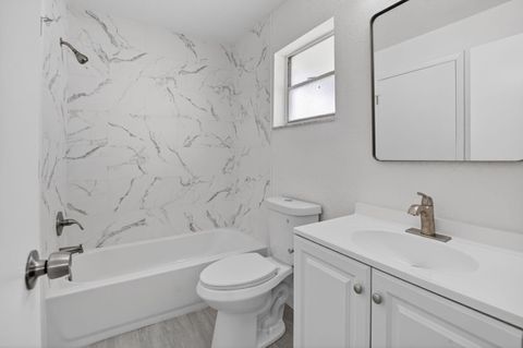 Tiny photo for 703 SW 18th Street, Boynton Beach, FL 33426 (MLS # B26021849)