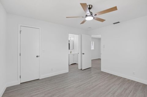 Tiny photo for 703 SW 18th Street, Boynton Beach, FL 33426 (MLS # B26021849)