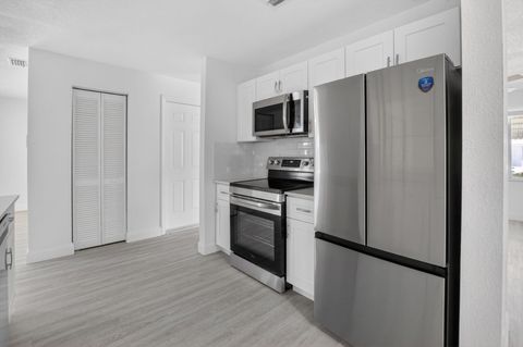 Tiny photo for 703 SW 18th Street, Boynton Beach, FL 33426 (MLS # B26021849)
