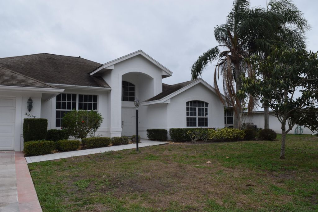 Photo of 3237 SE Morningside Boulevard, Port Saint Lucie, FL 34952 (MLS # B26008101)
