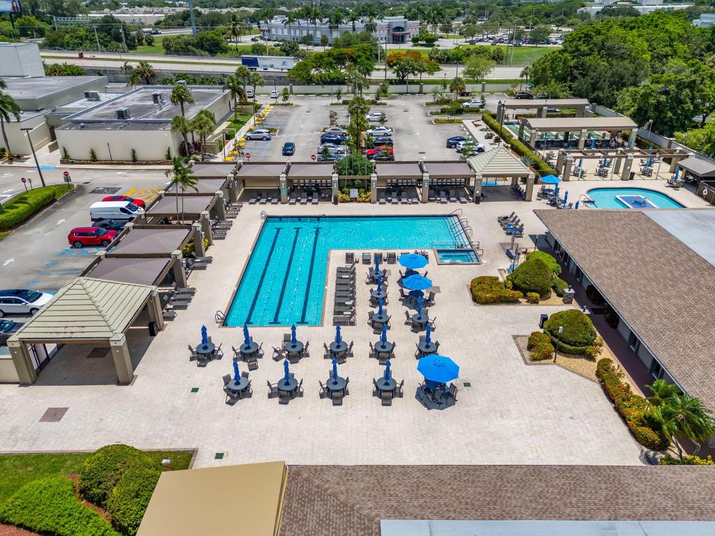 ANDROS VILLAGE E CONDO - Residential