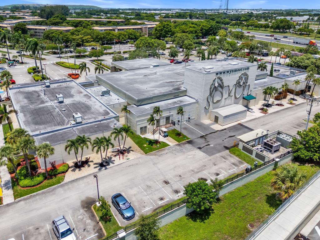 ANDROS VILLAGE E CONDO - Residential