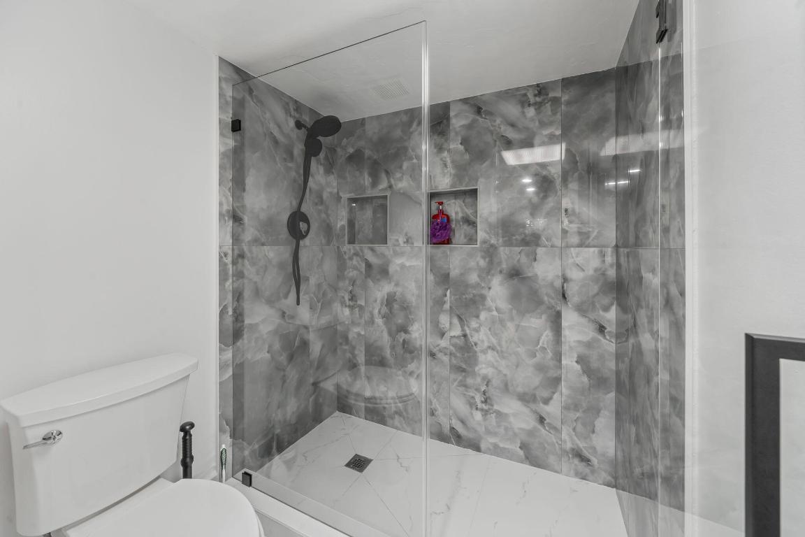 ANDROS VILLAGE E CONDO - Residential