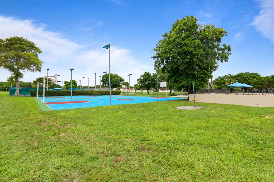 HOST CROSSINGS - Residential Lease