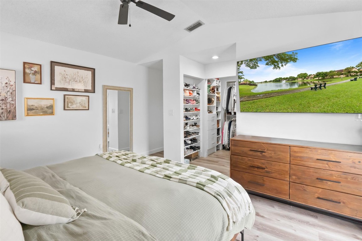 HOST CROSSINGS - Residential Lease