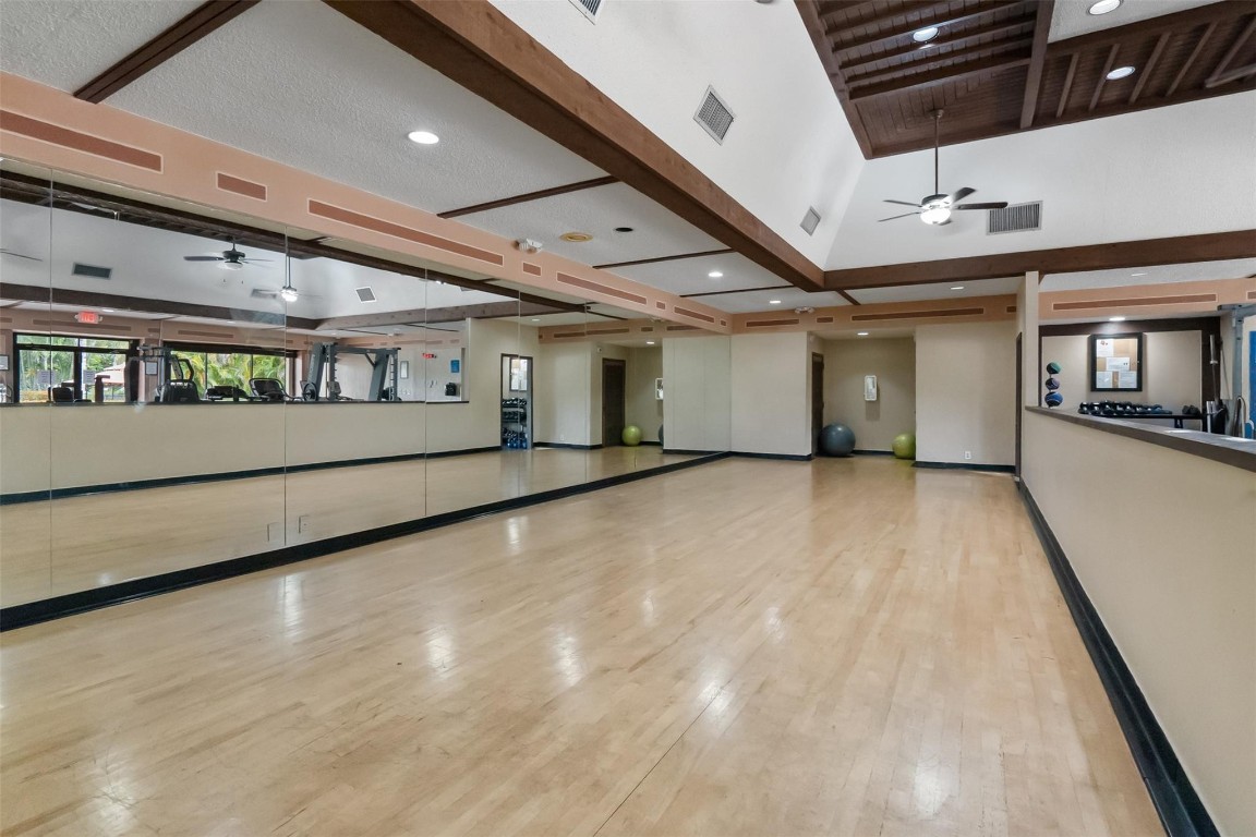 HOST CROSSINGS - Residential Lease