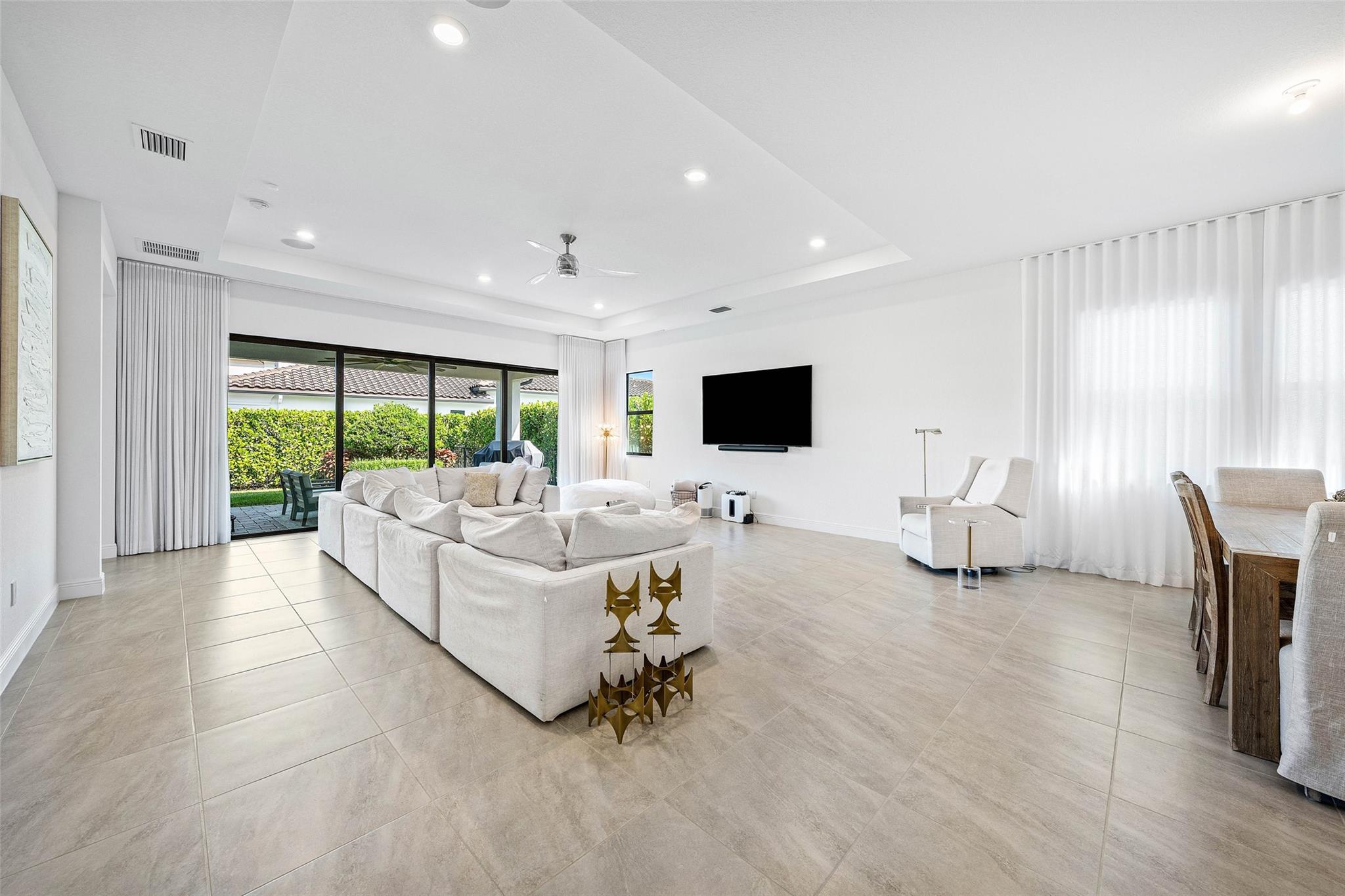 Parkland Bay 183-49 B - Residential