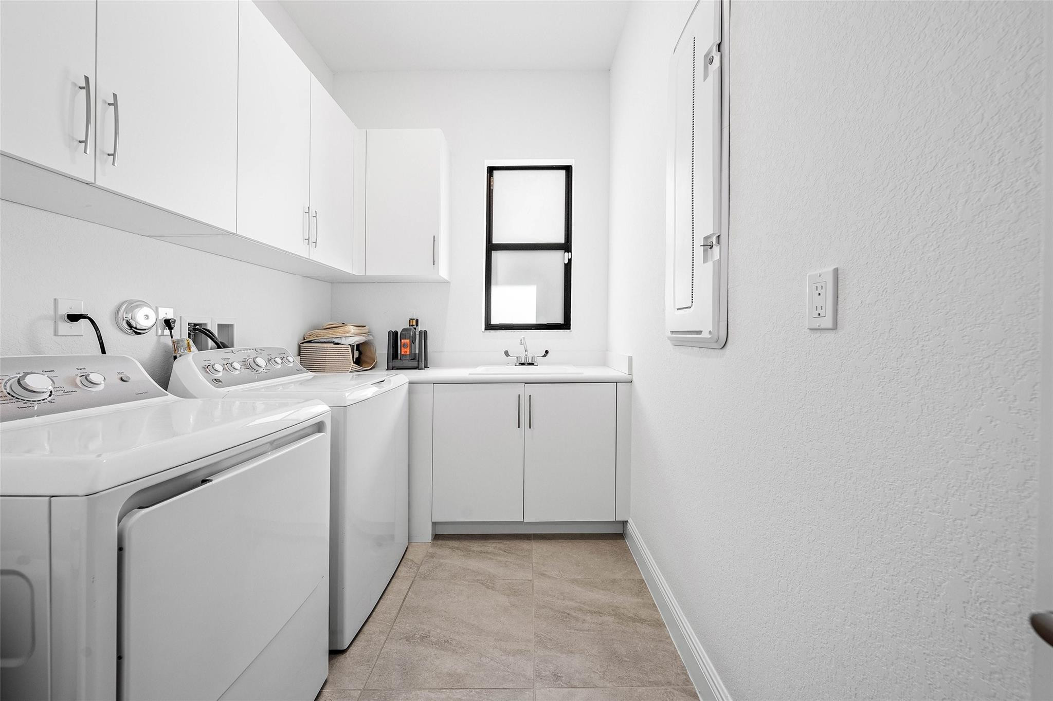 Parkland Bay 183-49 B - Residential