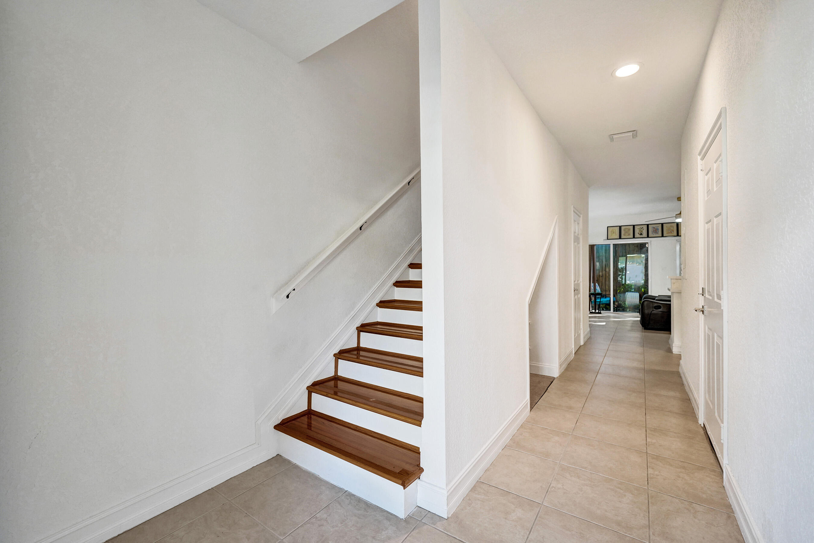 RIVER LANDINGS CONDO - Residential Lease