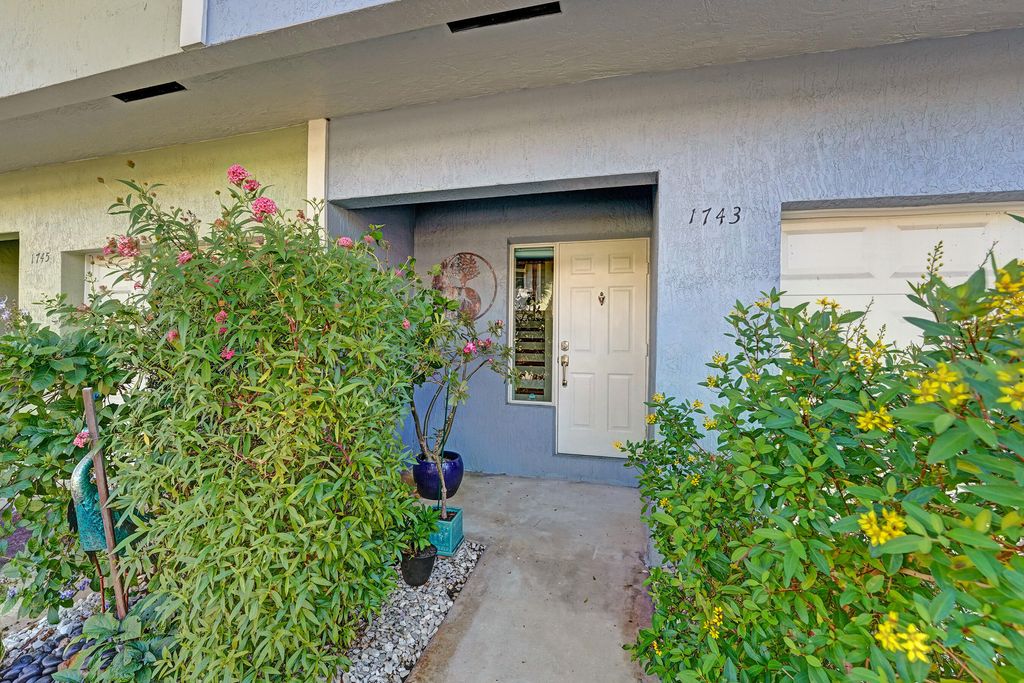 Photo of 1743 NE 4th Avenue #F4, Fort Lauderdale, FL 33305 (MLS # B26028824)