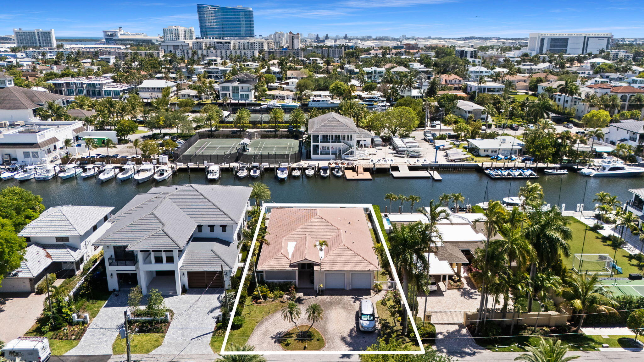 RIO VISTA ISLES - Residential