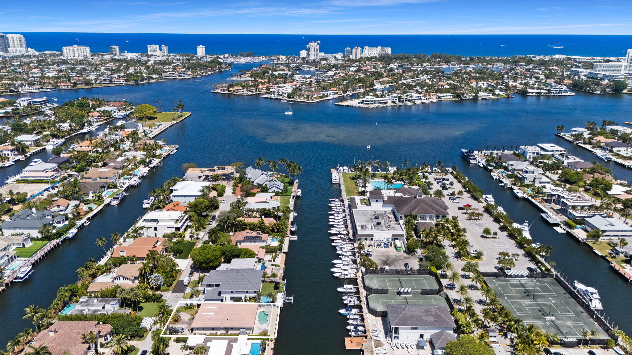 RIO VISTA ISLES - Residential