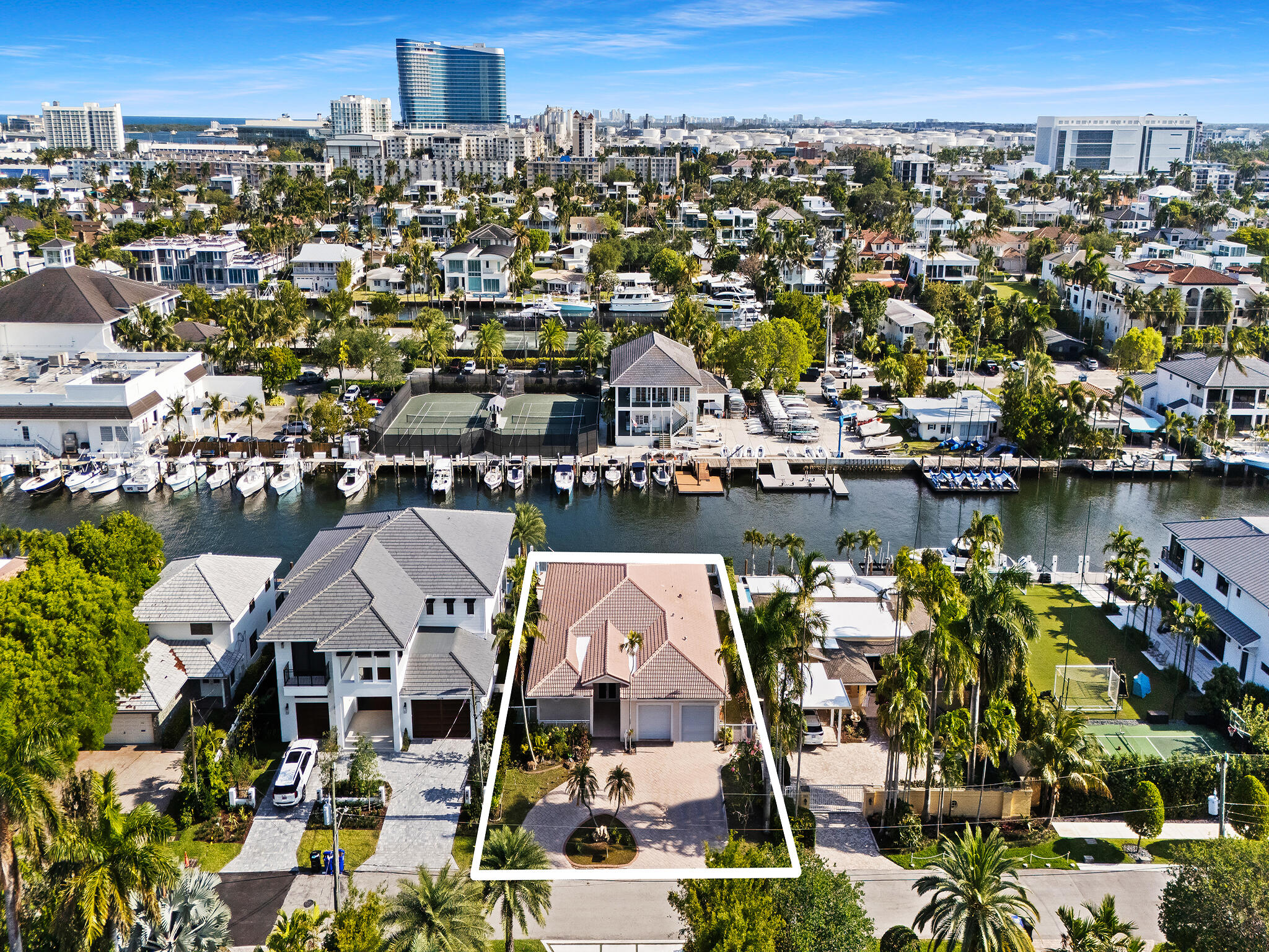 RIO VISTA ISLES - Residential