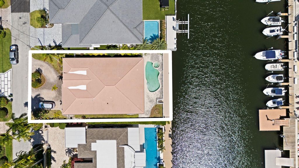 Photo of 1630 SE 11th Street, Fort Lauderdale, FL 33316 (MLS # B26022097)