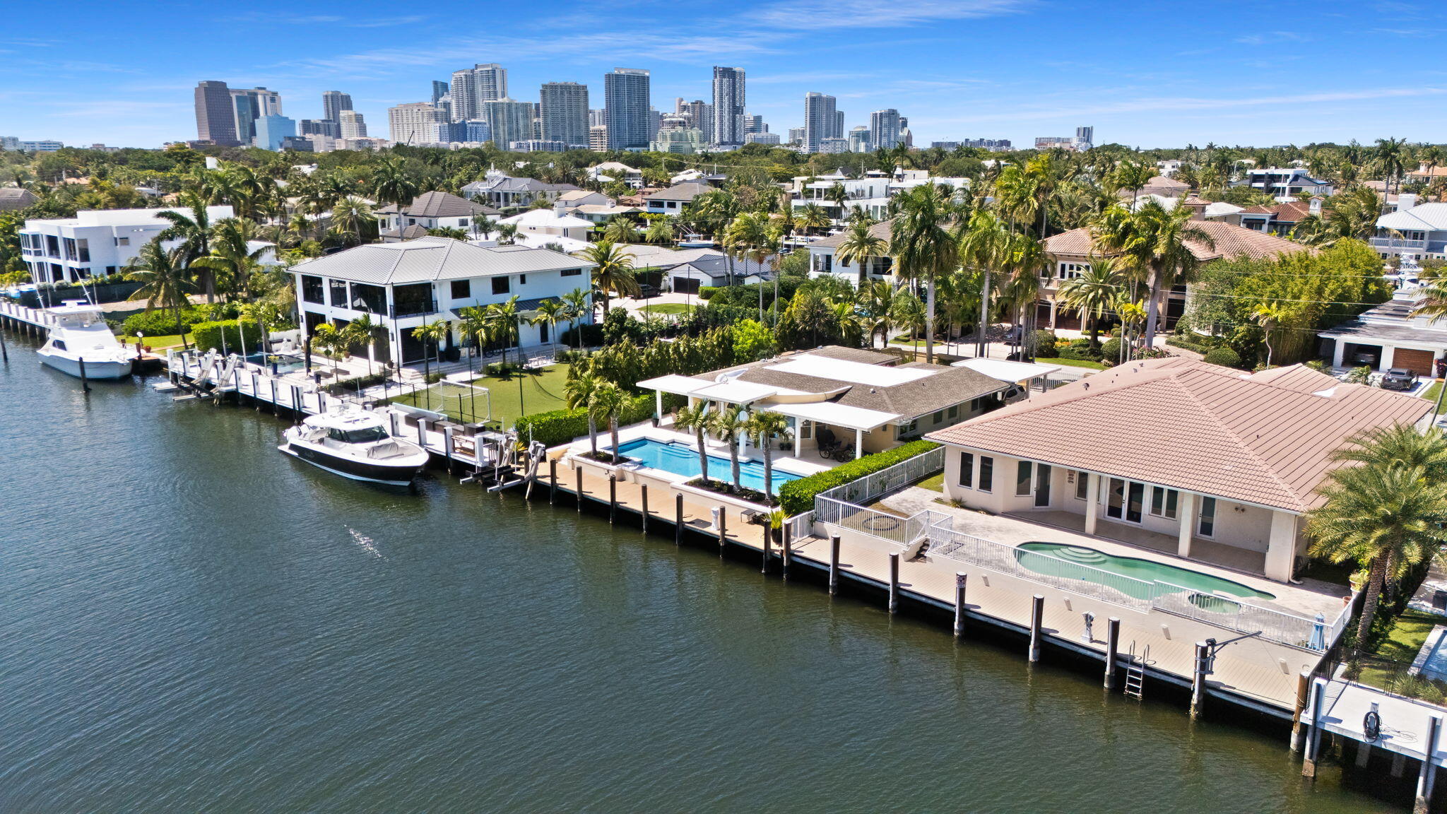 RIO VISTA ISLES - Residential