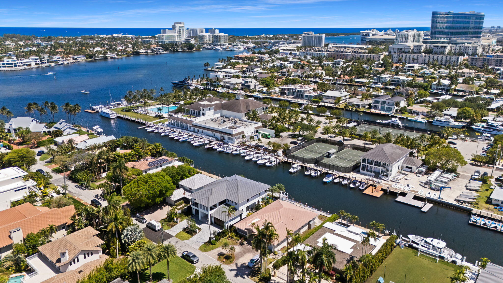 RIO VISTA ISLES - Residential