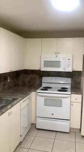 4255 N University Drive 106