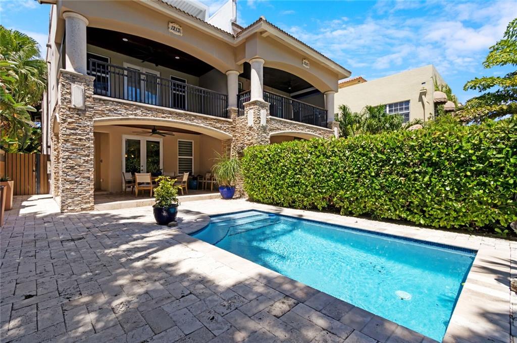 Canary Palm - Residential