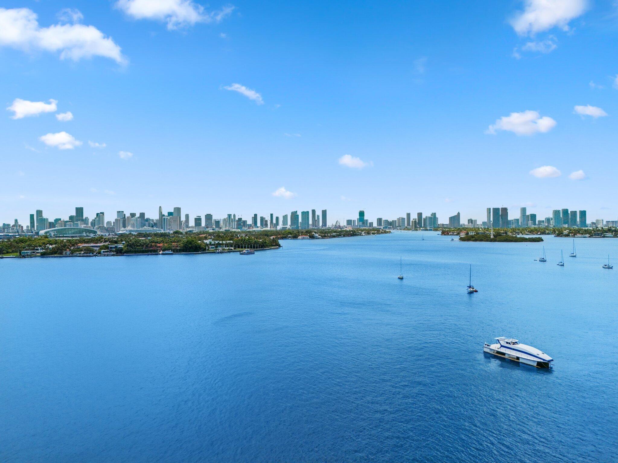 MIRADOR 1000 CONDO - Residential