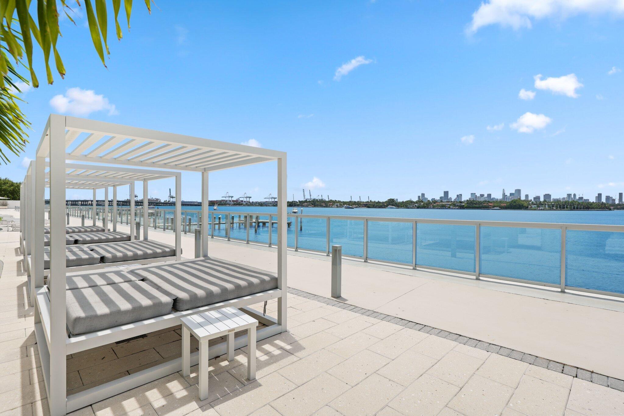 MIRADOR 1000 CONDO - Residential