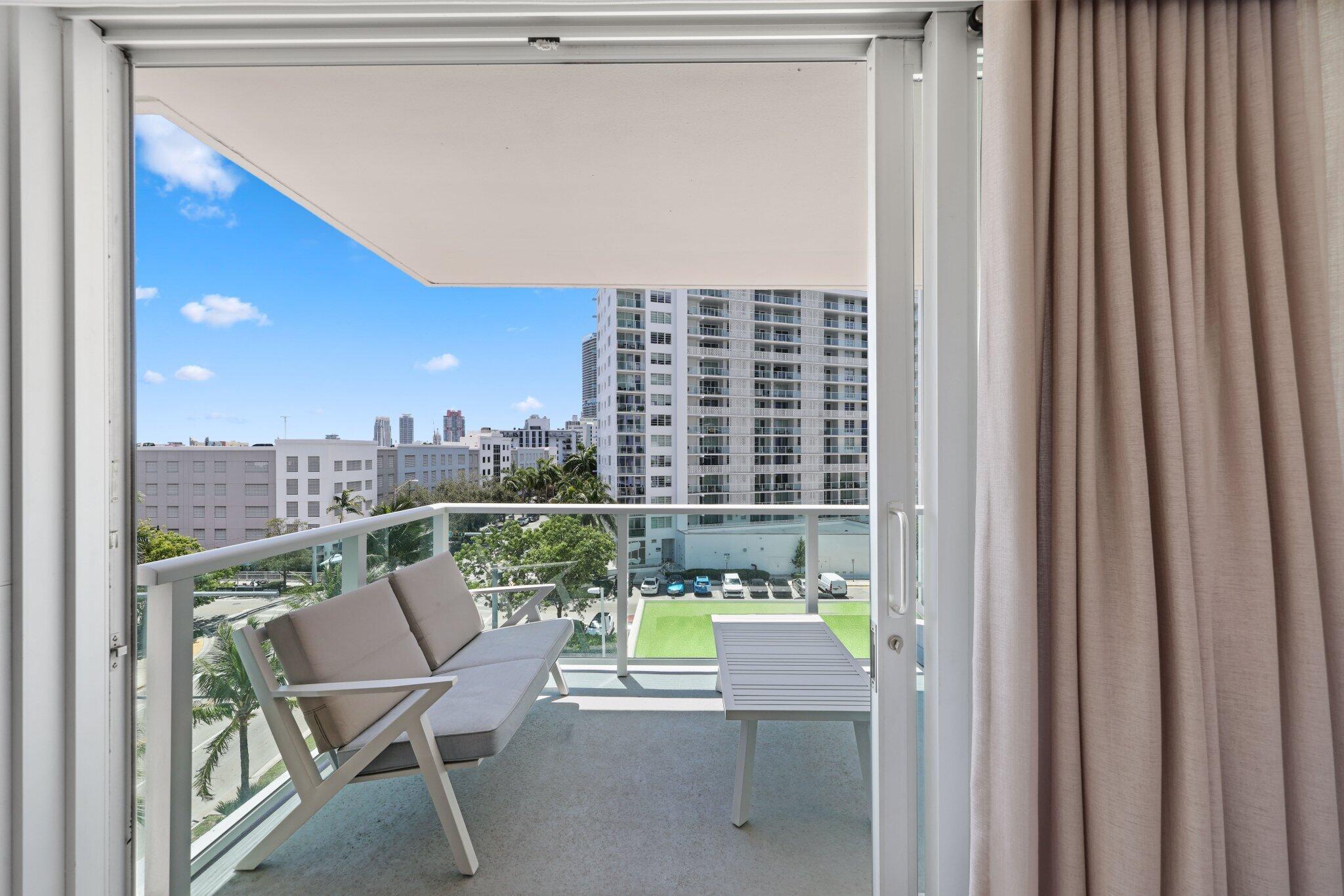 MIRADOR 1000 CONDO - Residential