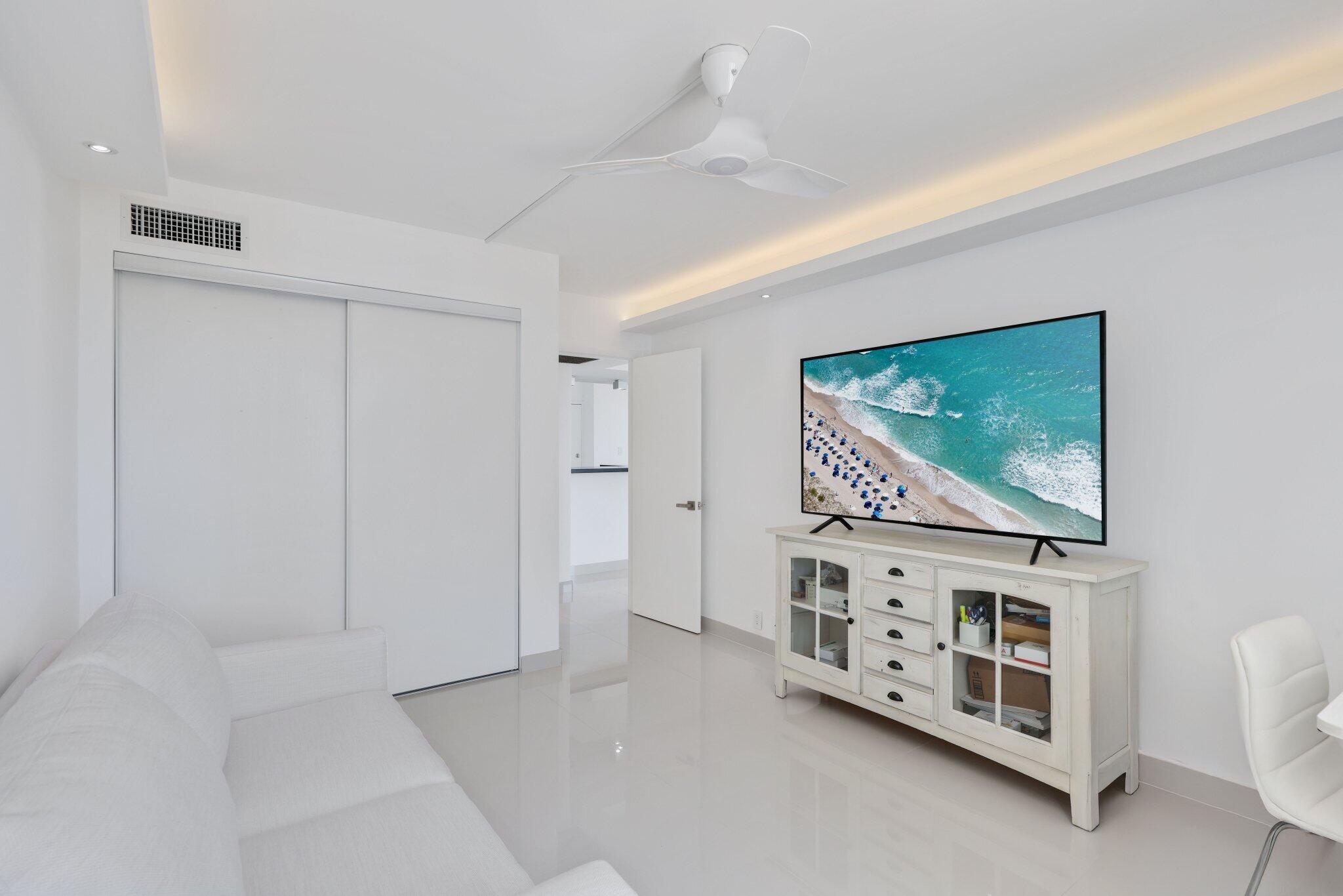 MIRADOR 1000 CONDO - Residential