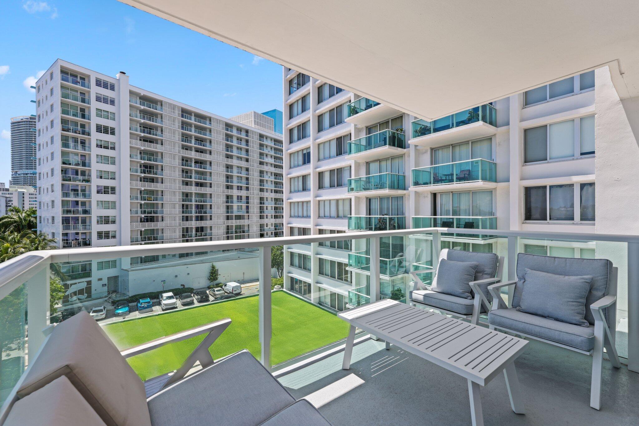 MIRADOR 1000 CONDO - Residential