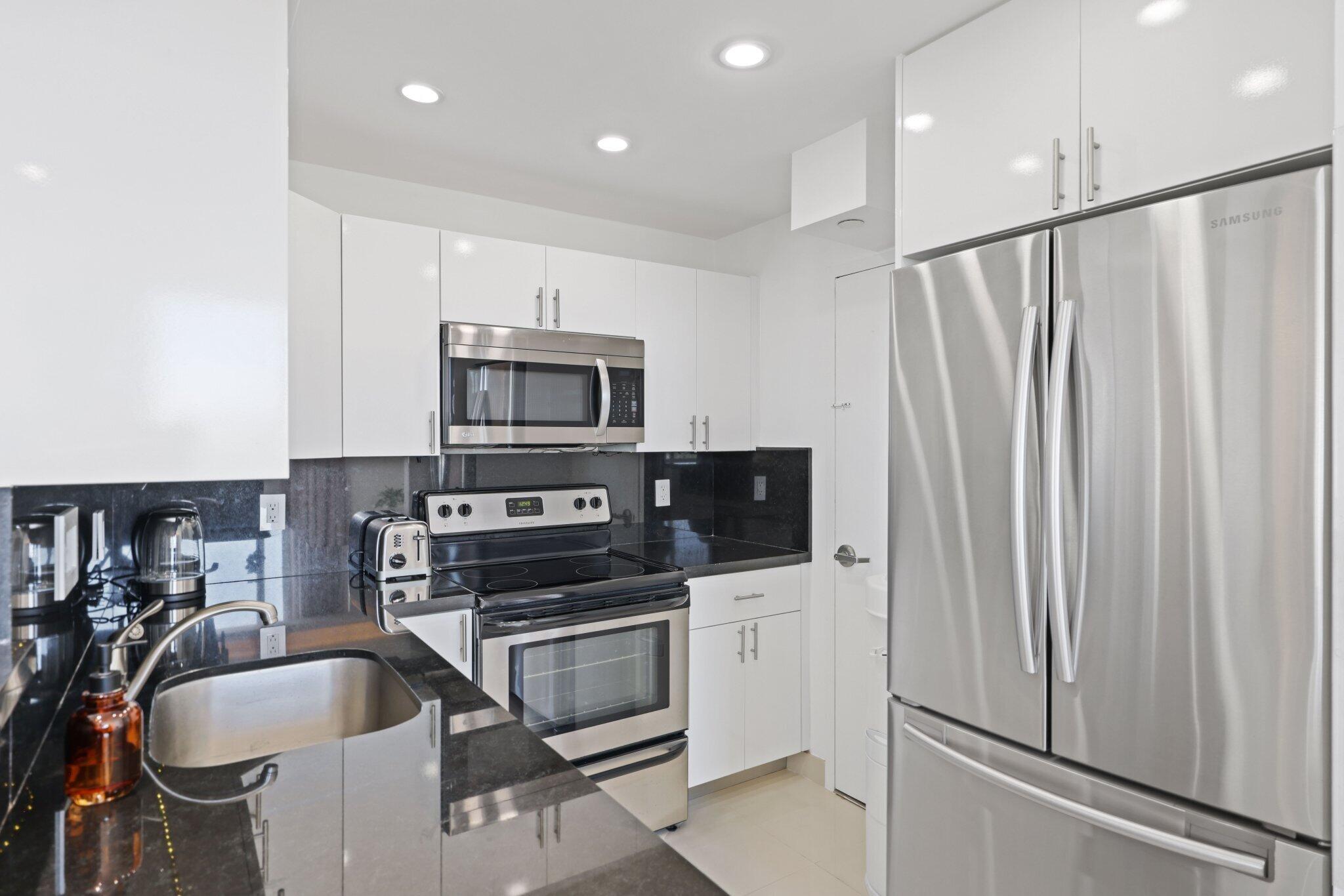 MIRADOR 1000 CONDO - Residential