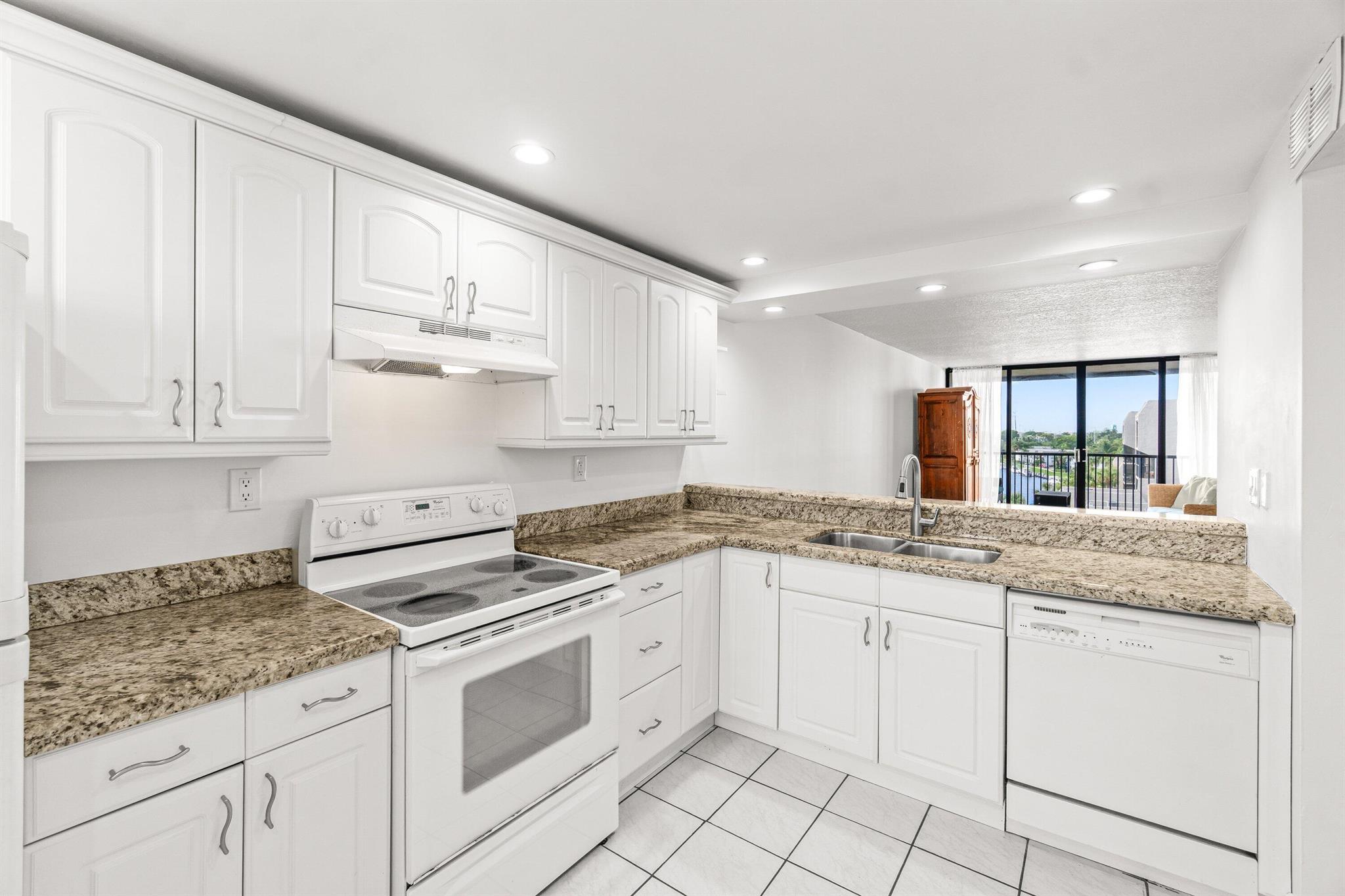 BOCA BAYOU CONDO - Residential Lease