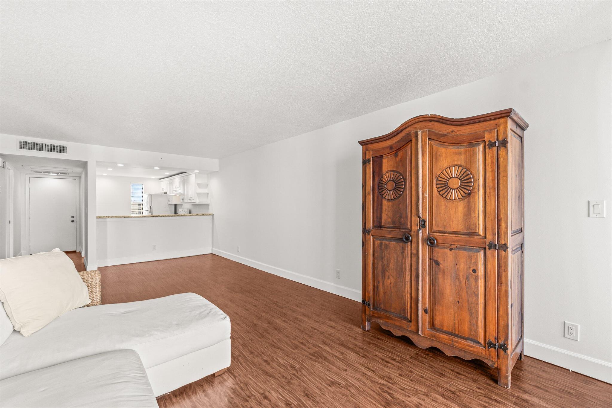 BOCA BAYOU CONDO - Residential Lease