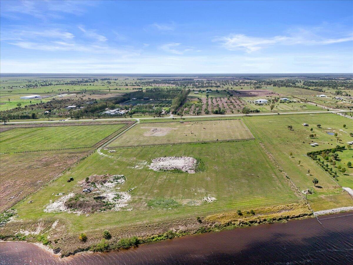 8105 SW Kanner Highway