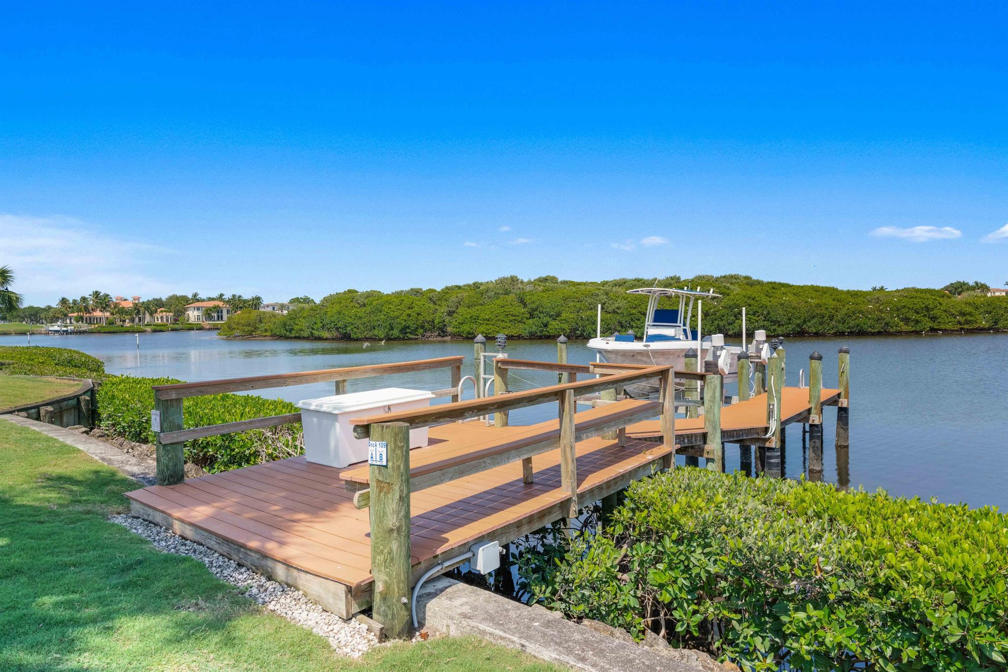 Admirals Cove - Residential