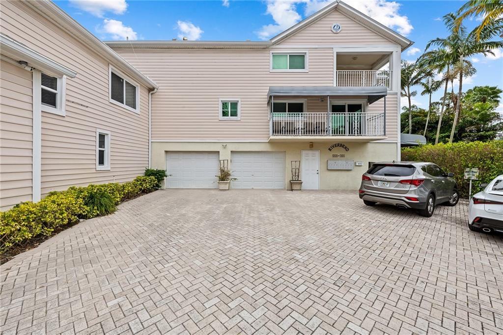 Riverbend Townhomes - Residential