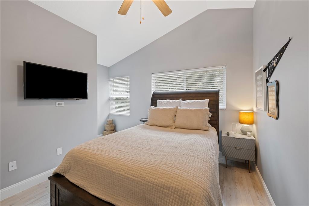 Riverbend Townhomes - Residential