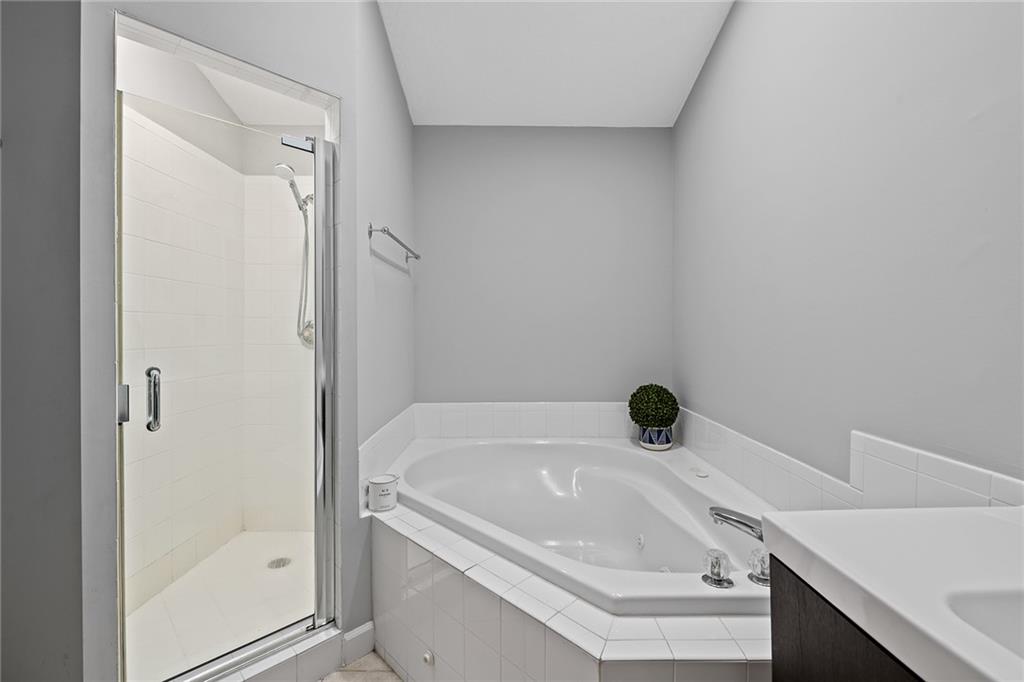 Riverbend Townhomes - Residential