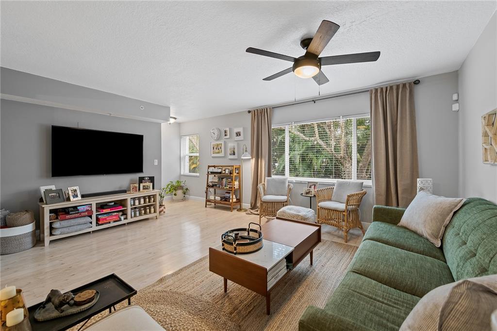 Riverbend Townhomes - Residential
