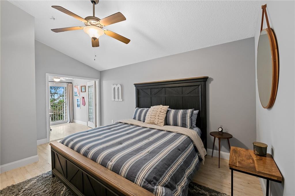 Riverbend Townhomes - Residential