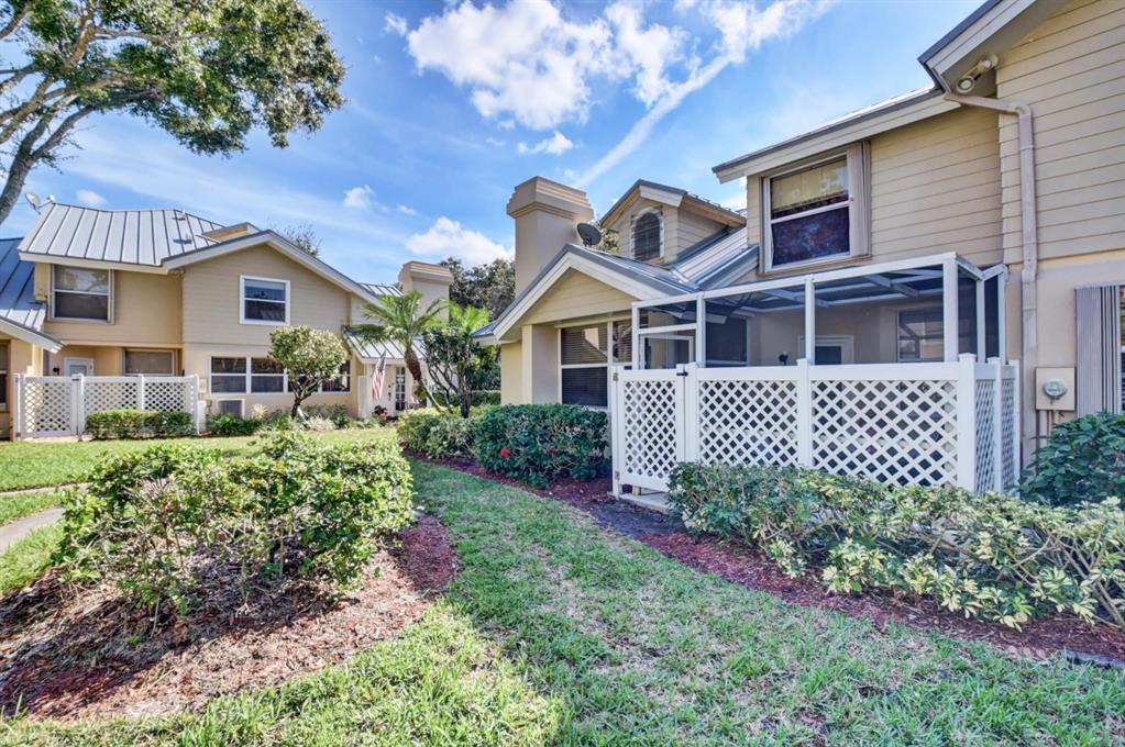 WELLESLEY AT BOYNTON BEACH - Residential