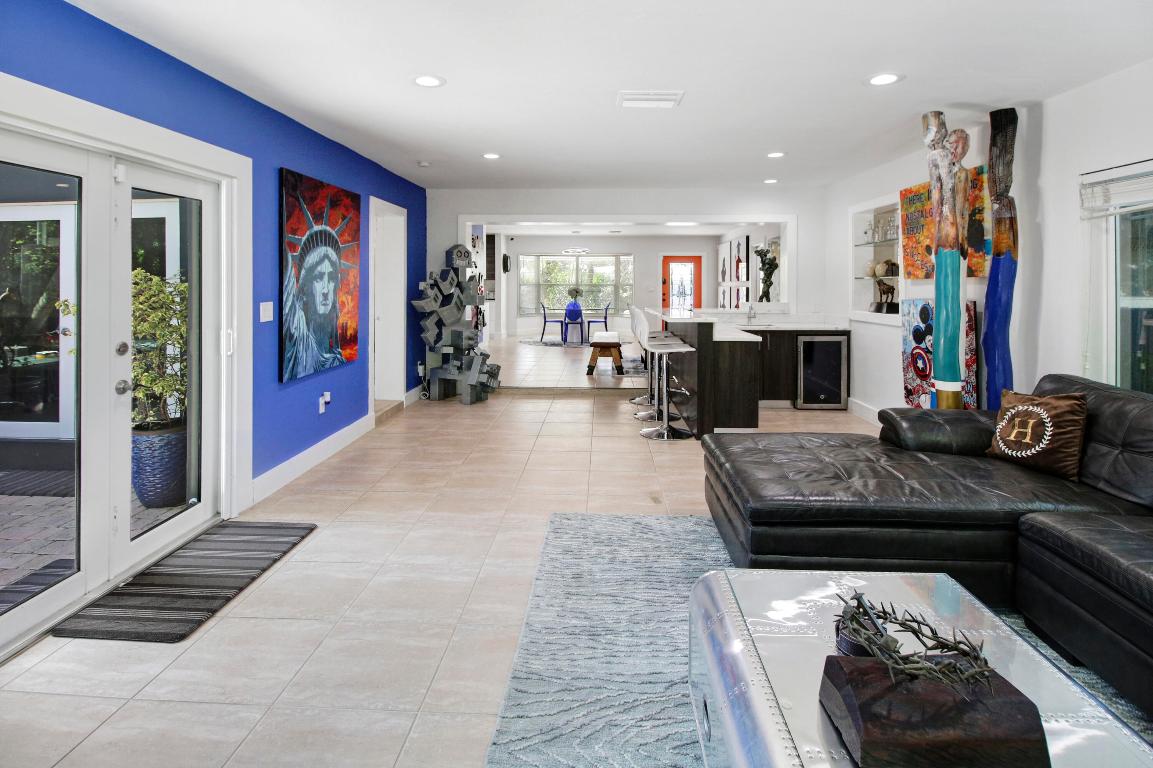 CORAL POINT - Residential