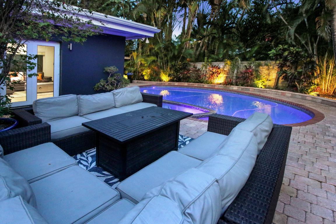 CORAL POINT - Residential