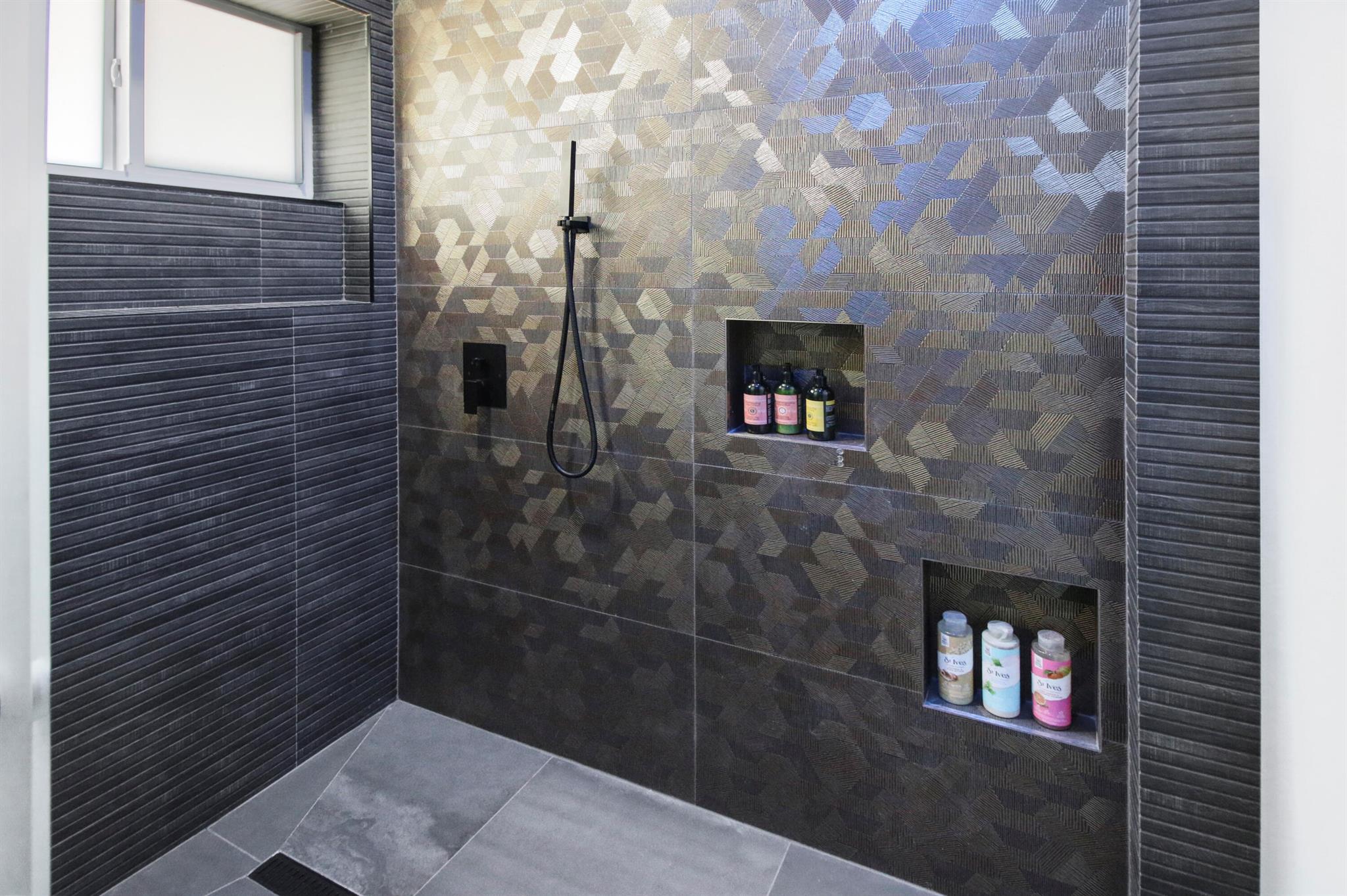 CORAL POINT - Residential