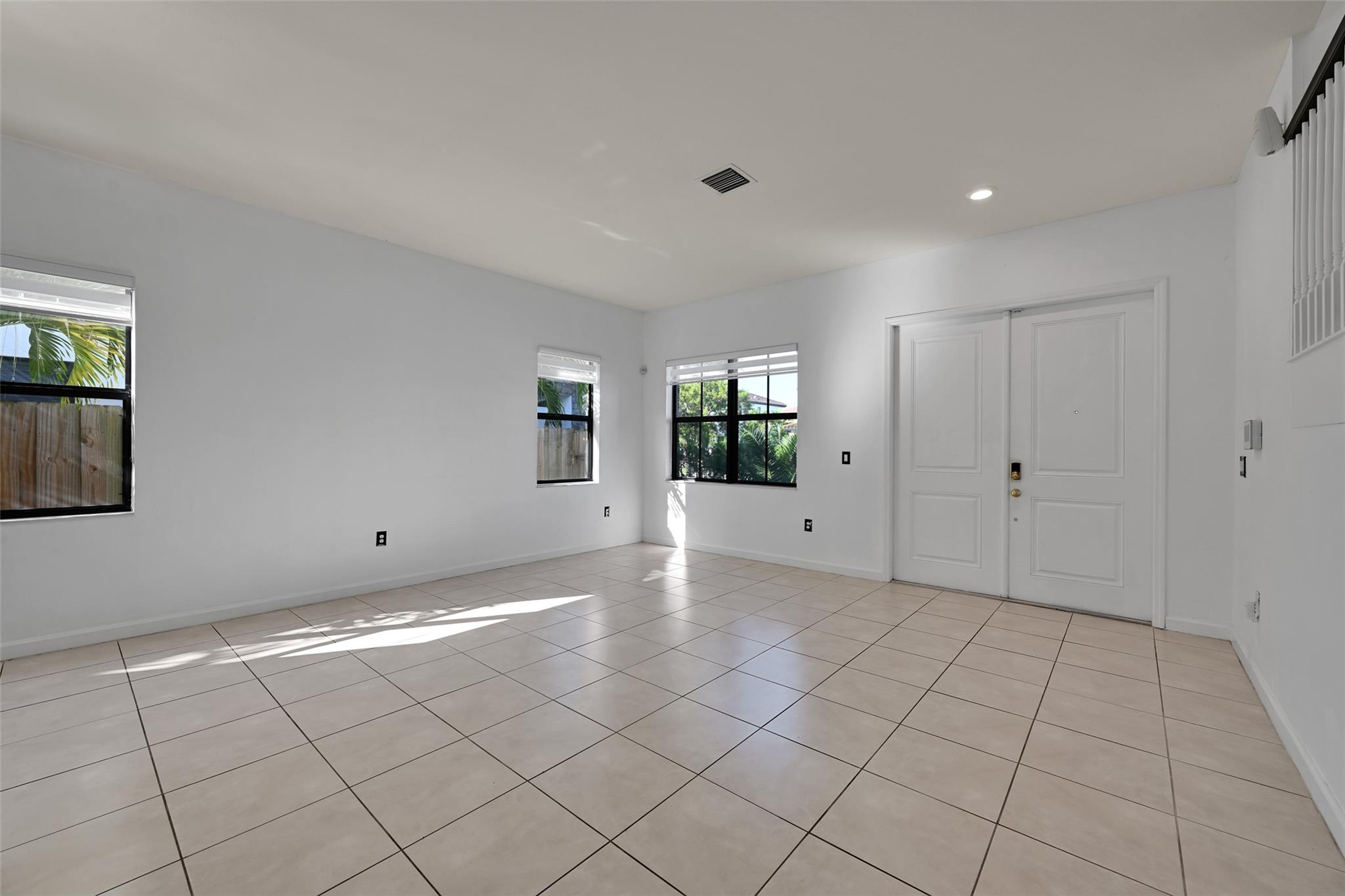 COCO PALM ESTATES - Residential